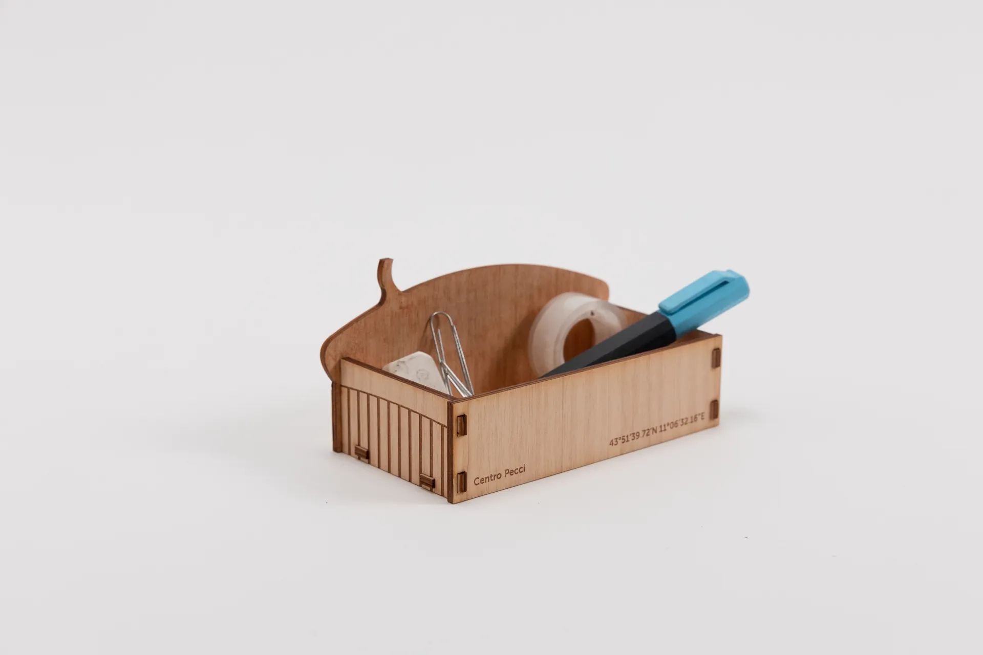 prato sul tavolo, design, immagine 12 di 14
